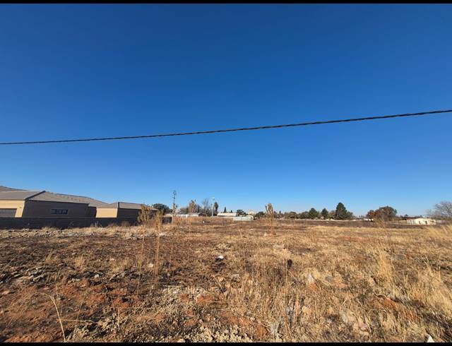 876M² VACANT LAND FOR SALE IN UNITAS PARK